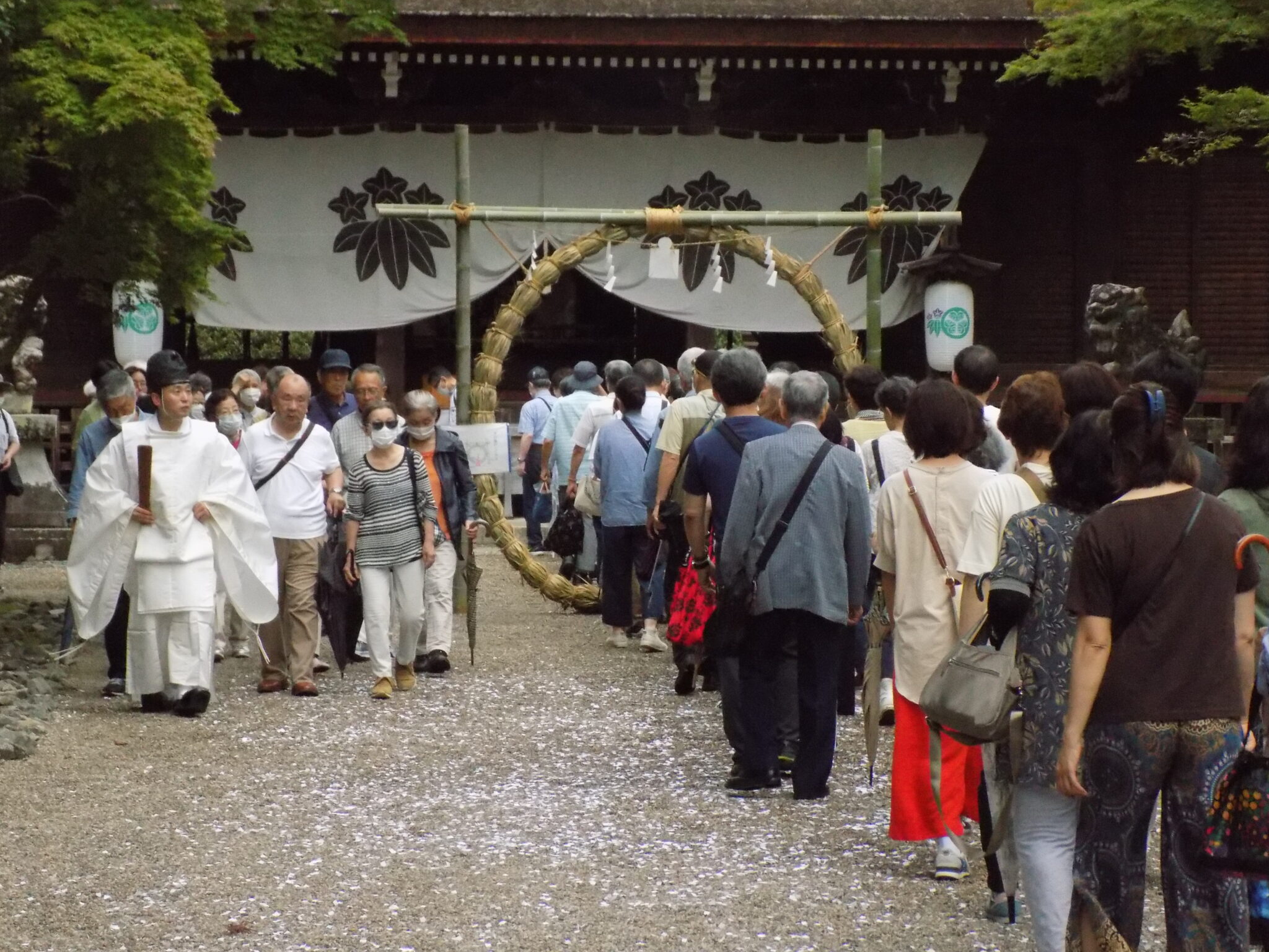 夏越大祓式(茅輪神事) | 多田神社